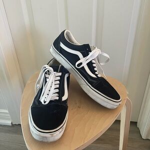 Vans Men's Classic Old Skool Navy Blue Sneakers